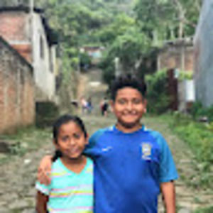 Meet your Posher, Aida